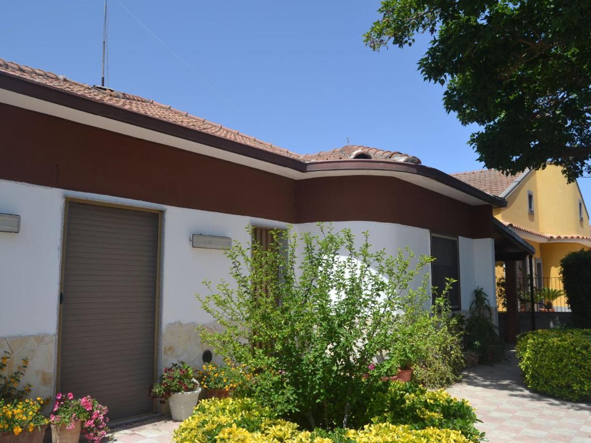 Casa Unifamiliar Con Jard N Privado Villa Agnone Bagni Exteriör bild