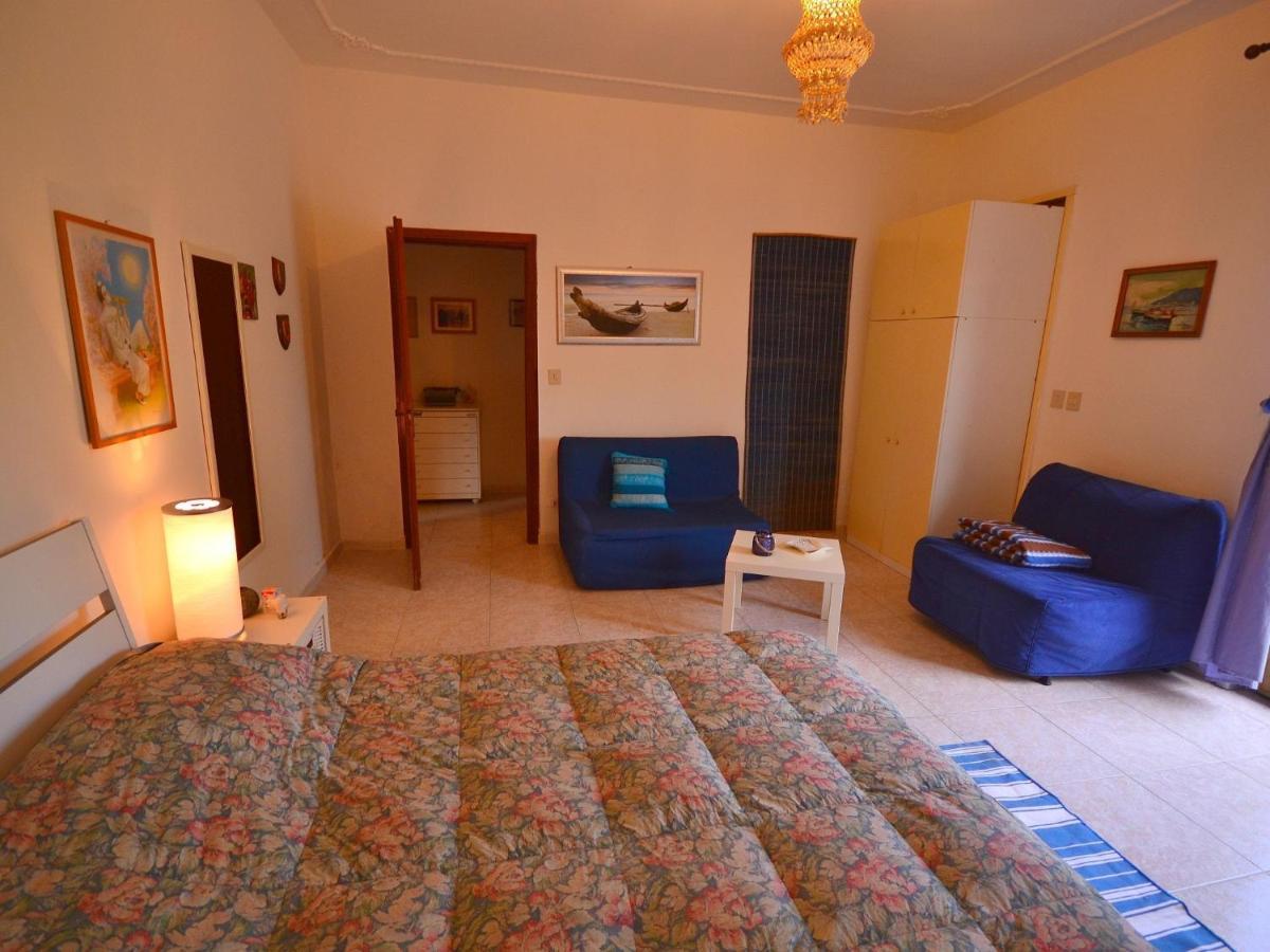 Casa Unifamiliar Con Jard N Privado Villa Agnone Bagni Exteriör bild