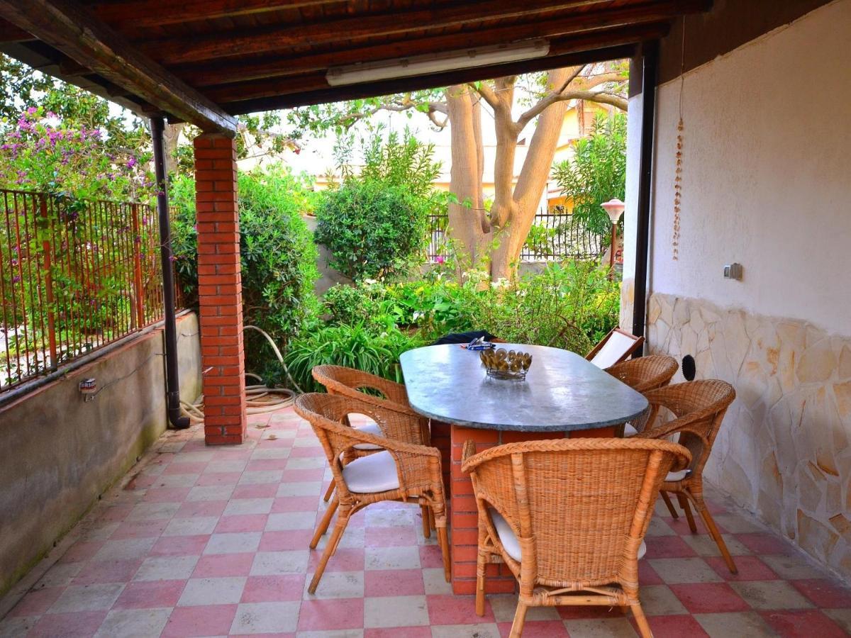 Casa Unifamiliar Con Jard N Privado Villa Agnone Bagni Exteriör bild